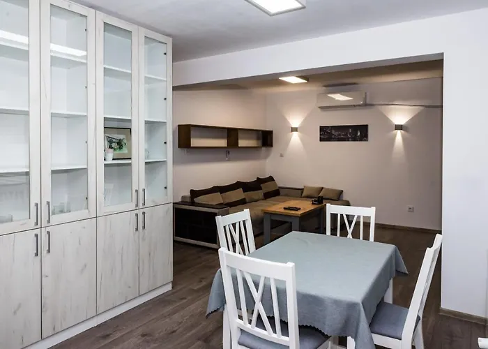 Luxure Apart Alex ソフィア